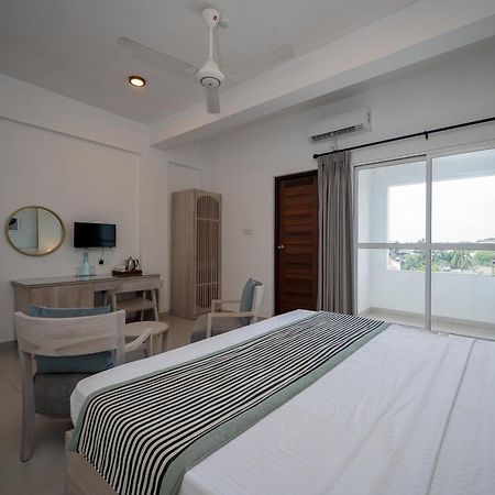 Hotel Oviya Vavuniya Экстерьер фото