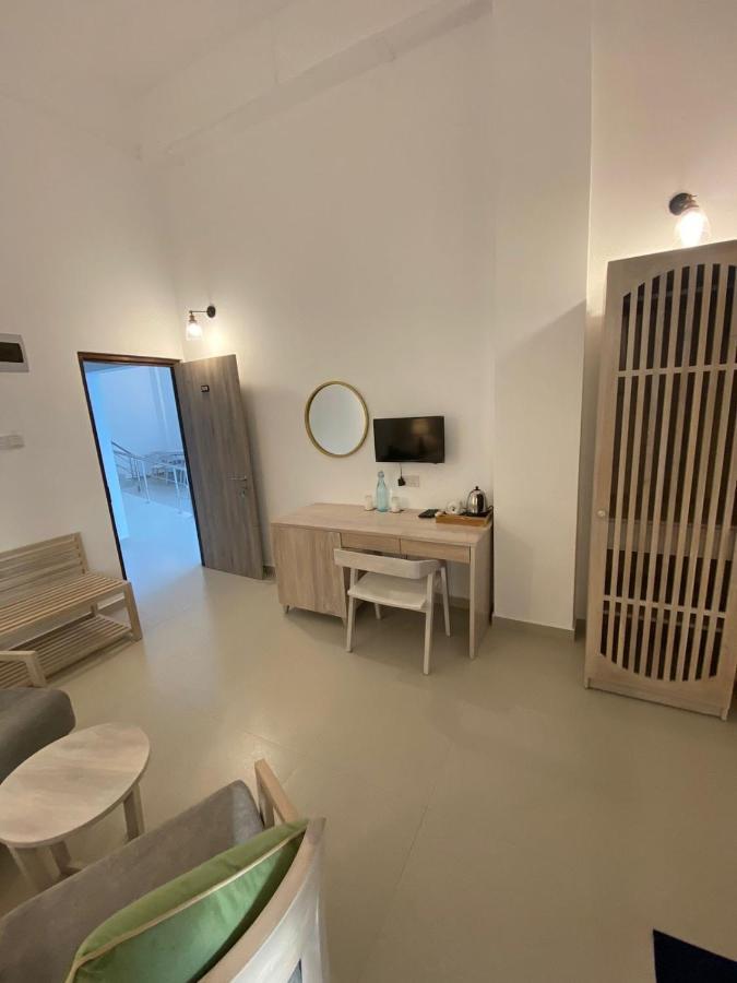 Hotel Oviya Vavuniya Экстерьер фото