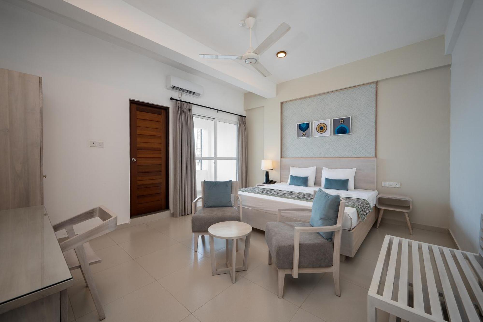 Hotel Oviya Vavuniya Экстерьер фото