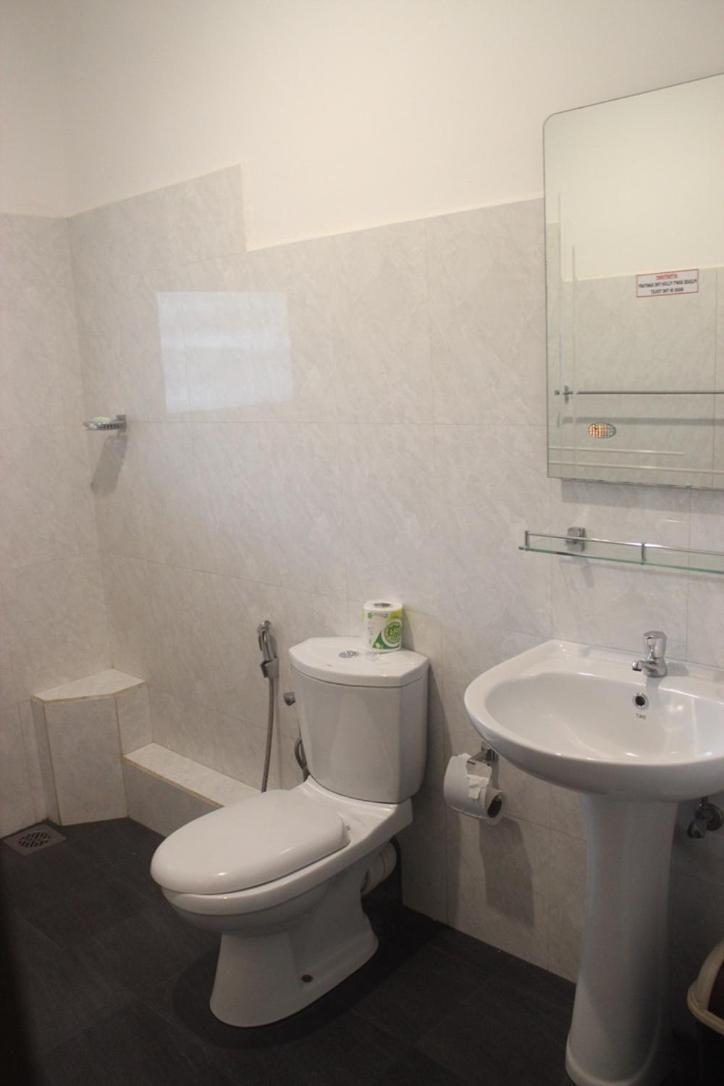 Hotel Oviya Vavuniya Экстерьер фото