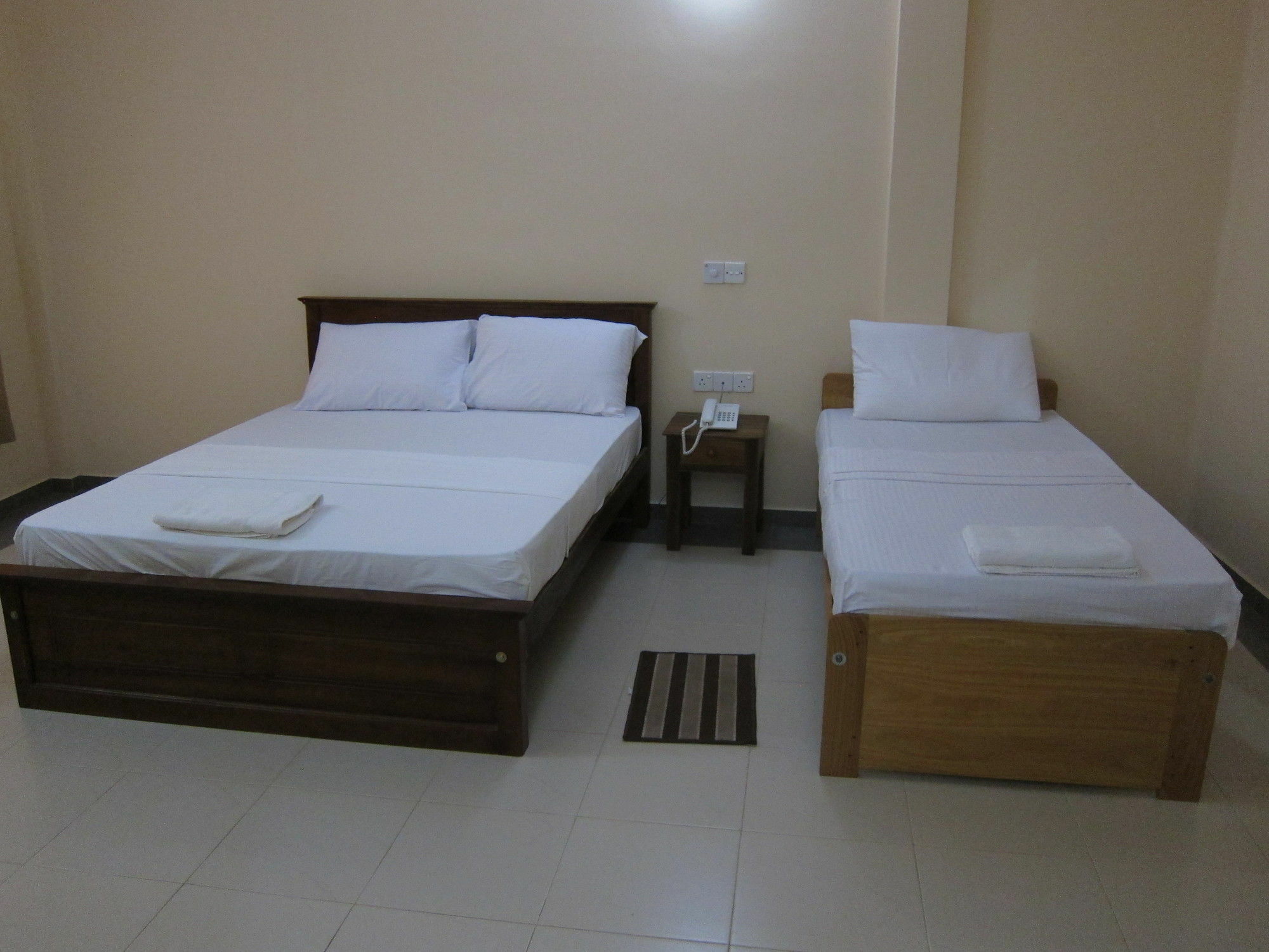 Hotel Oviya Vavuniya Экстерьер фото