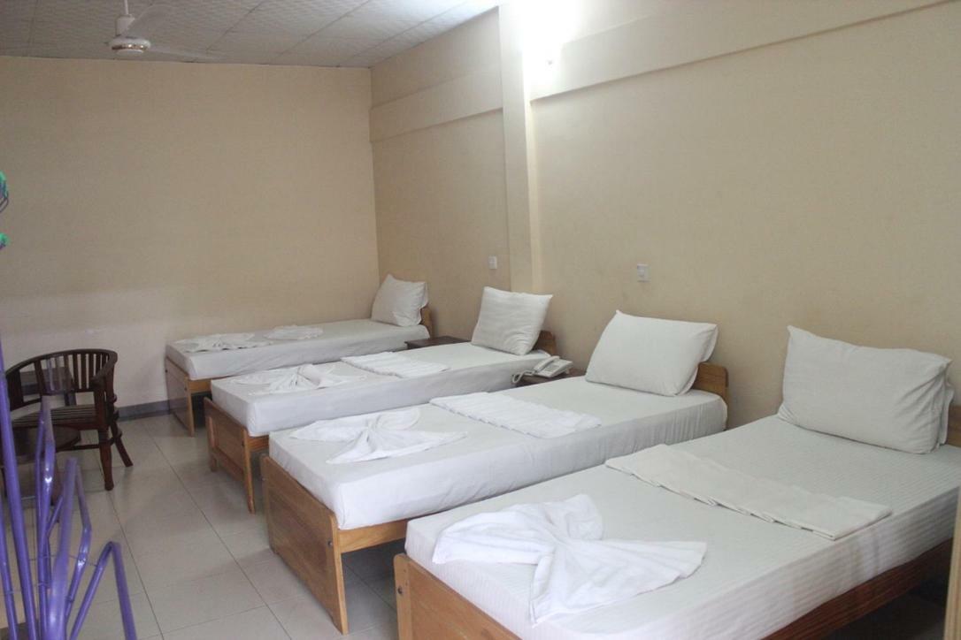 Hotel Oviya Vavuniya Экстерьер фото